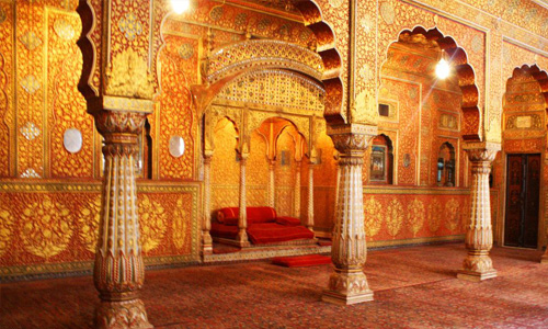 Taxi for Rajasthan Palaces Tour